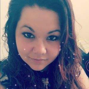 Meet your Posher, Cassandra